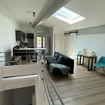 아파트 3 Pieces Silencieux Plein Centre Parking Clim Patio *