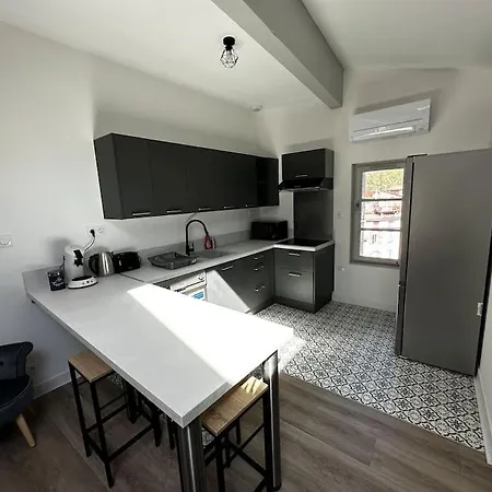 Apartment T3 Silencieux Plein Centre Parking Clim Patio *