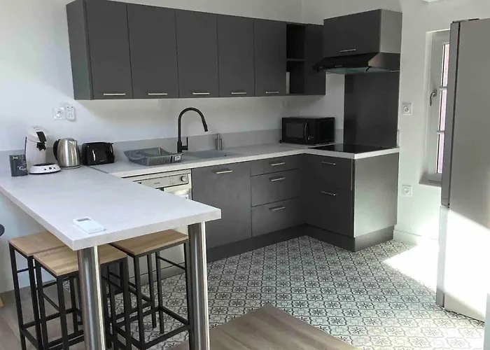 Apartment 3 Pieces Silencieux Plein Centre Parking Clim Patio Foix